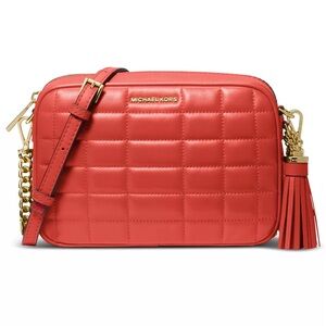 NWT MICHAEL MICHAEL KORS
Jet Set Medium Leather Camera Bag